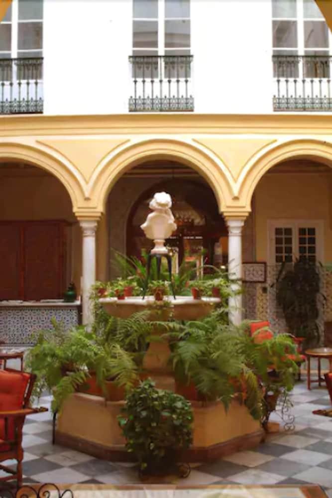 Hotel Simon